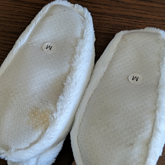 Bunny slippers - Picture 3 of 3